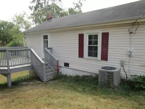 182 Draft Ave, Stuarts Draft, VA 24477 photo 2