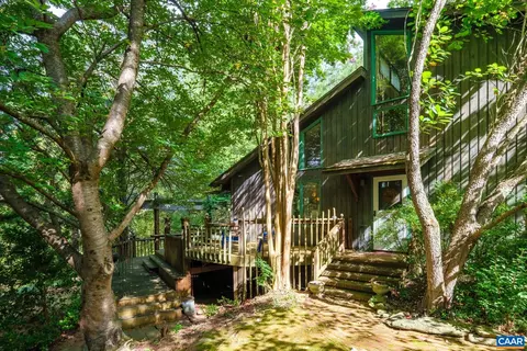 729 Pine Bluff Rd, Ruckersville, VA 22968