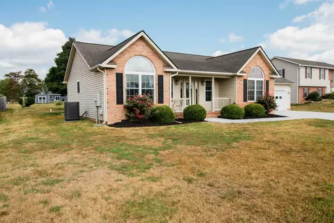 2170 Cloverleaf Ln, Dayton, VA 22821 photo 4