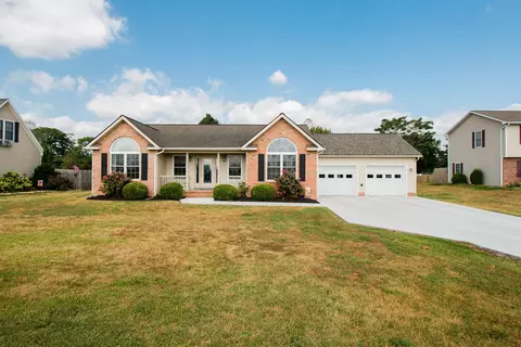 2170 Cloverleaf Ln, Dayton, VA 22821
