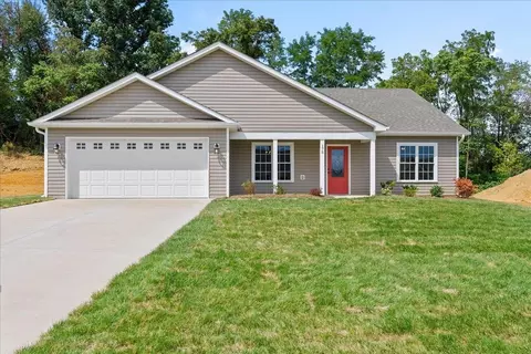 175 Lindburgh Dr, Waynesboro, VA 22980