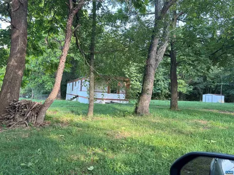 380 Parkersburg Tpke, Staunton, VA 24401