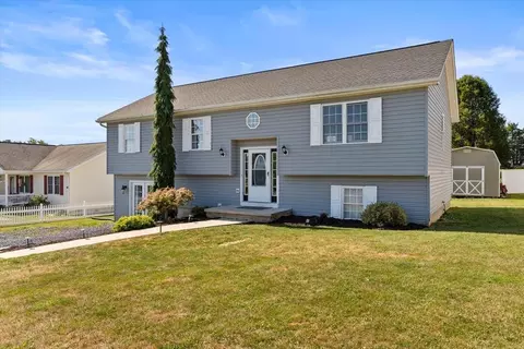 285 Harper St, Weyers Cave, VA 24486
