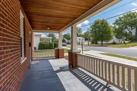 556 E Wolfe St E, Harrisonburg, VA 22802 photo 3