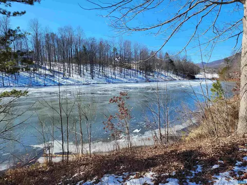 14 Waters Edge Ln # C, Nellysford, VA 22958