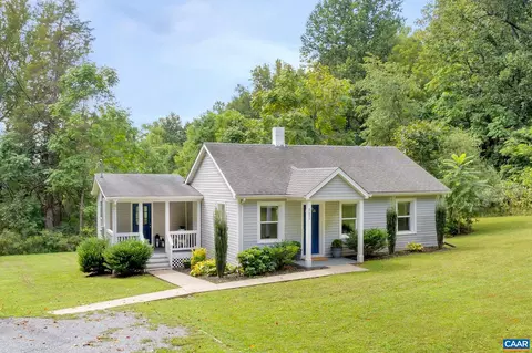 8696 Howardsville Tpke, Schuyler, VA 22969