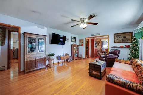 159 S Sunset Dr S, Broadway, VA 22815 photo 4
