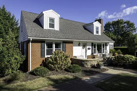 815 Elmwood Dr, Harrisonburg, VA 22801