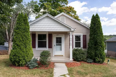 1817 Orchard Ln, Staunton, VA 24401