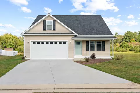 141 Paige St, Waynesboro, VA 22980