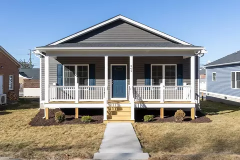 509 N Winchester Ave N, Waynesboro, VA 22980