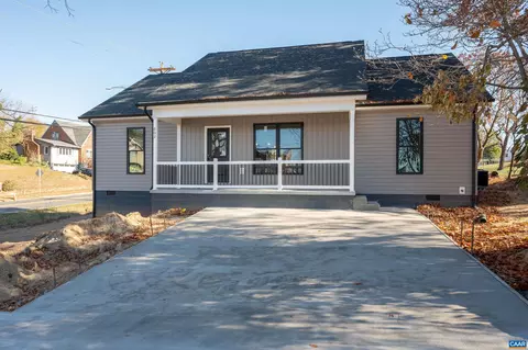 602 Fifth St, Shenandoah, VA 22849