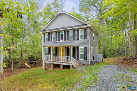 15 Sherwood Dr, Palmyra, VA 22963