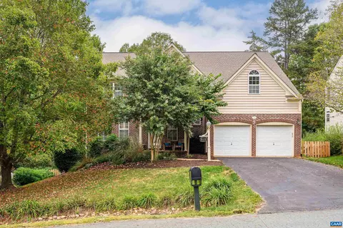 919 Summit View Ln, Charlottesville, VA 22903