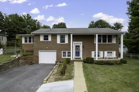 66 Middlebrook St, Harrisonburg, VA 22801