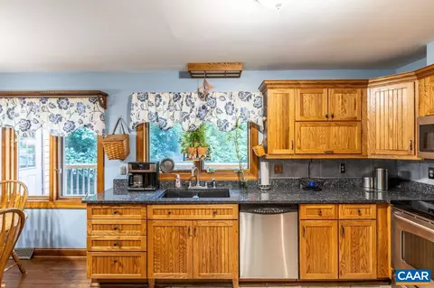 2 Cove Cir, Palmyra, VA 22963 photo 9