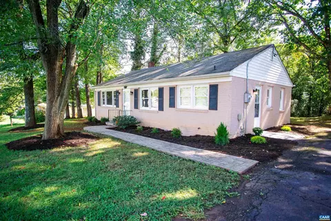 208 Locust Ln, Ruckersville, VA 22968