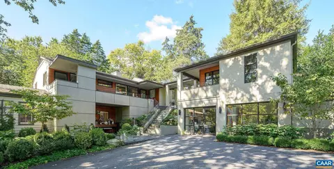 38 Canterbury Rd, Charlottesville, VA 22903