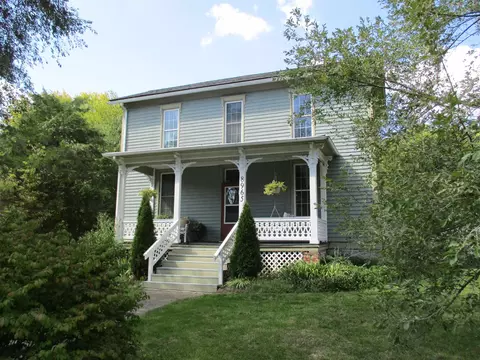 8965 N Valley Pike, Lacey Spring, VA 22833