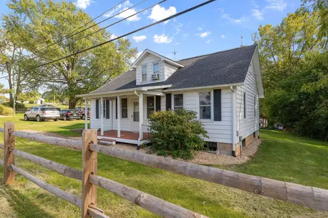 10898 Phillips Store Rd, Broadway, VA 22815
