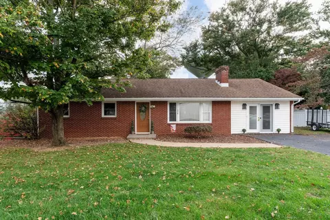 226 Parker Heights Rd, Waynesboro, VA 22980