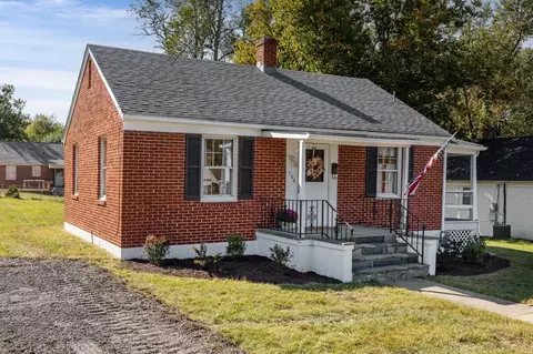 108 Valley Rd, Waynesboro, VA 22980