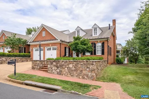 822 Colridge Dr, Charlottesville, VA 22903