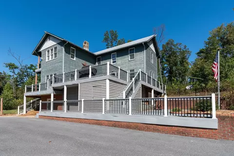 166 Community Ln, Churchville, VA 24421