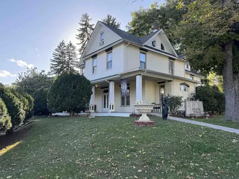 605 S Wayne Ave S, Waynesboro, VA 22980