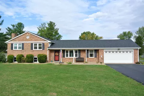 926 Cattle Scales Rd, Waynesboro, VA 22980