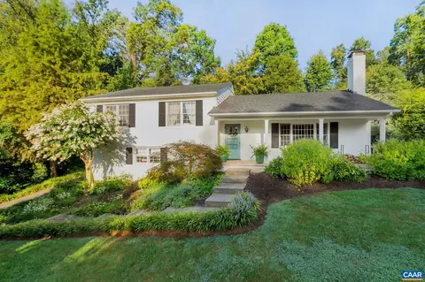 127 Woodstock Dr, Charlottesville, VA 22901