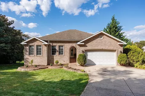 3517 Shen Lake Dr, Harrisonburg, VA 22801