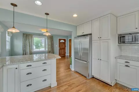 421 Mobile Ln, Charlottesville, VA 22903