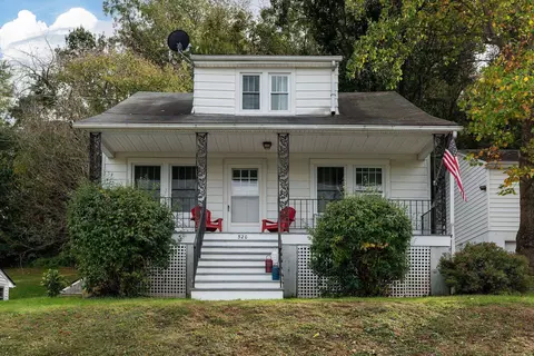 320 W Liberty St W, Staunton, VA 24401