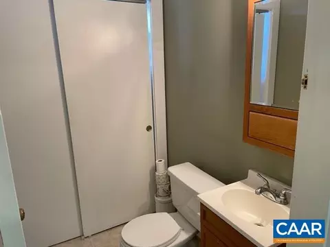 813 E Jefferson St, Charlottesville, VA 22902 photo 36