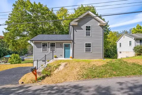 434 Montgomery Ave, Staunton, VA 24401