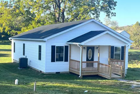180 Central Ave, Shenandoah, VA 22849