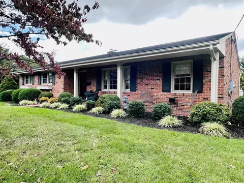 48 Jordan St, Staunton, VA 24401