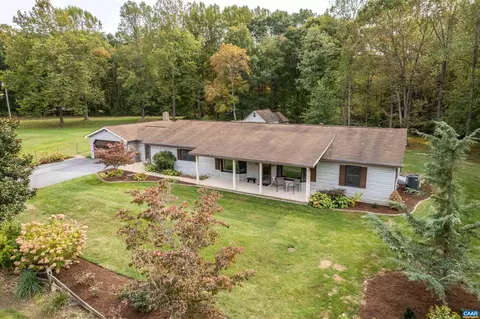 459 Crimora Mine Rd, Crimora, VA 24431