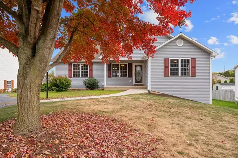 95 Sugar Mill Ln, Weyers Cave, VA 24486