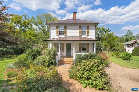 945 Locust Ave, Charlottesville, VA 22901