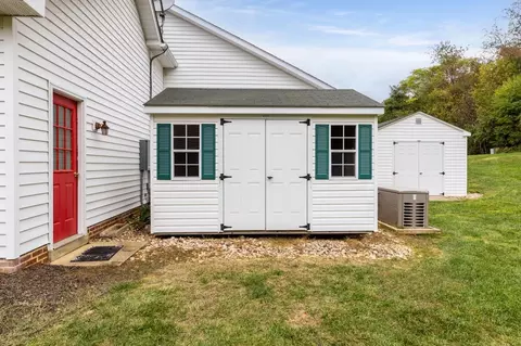 1835 Harvard Rd, Waynesboro, VA 22980 photo 8