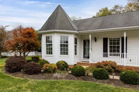 1835 Harvard Rd, Waynesboro, VA 22980