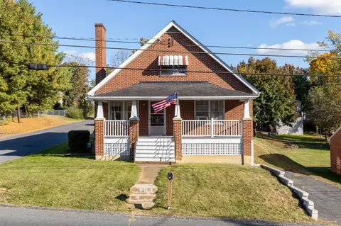 401 Hays Ave, Staunton, VA 24401