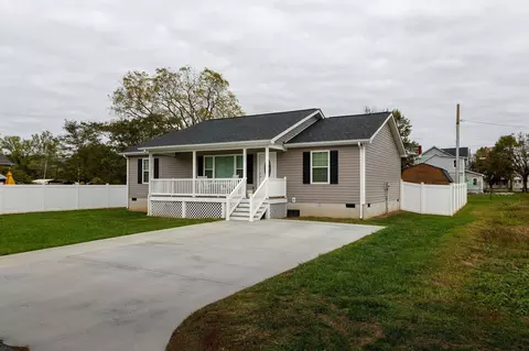 620 Wirt Ave, Elkton, VA 22827