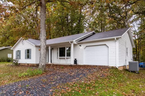 39 Falling Rock Dr, Stuarts Draft, VA 24477 photo 9