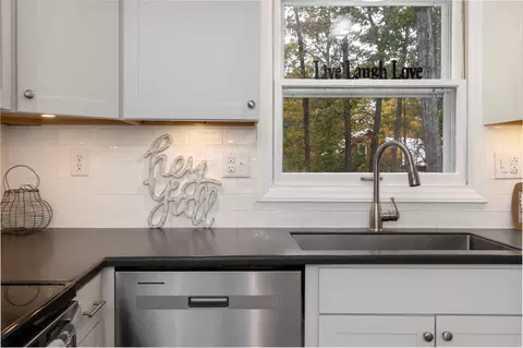 39 Falling Rock Dr, Stuarts Draft, VA 24477 photo 27