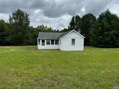1093 Shelton Store Rd, Wingina, VA 24599