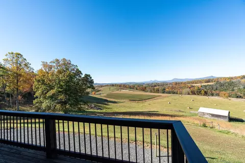 715 Gibbs Run Ln, Raphine, VA 24472 photo 8