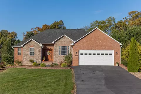1905 Cumberland Dr, Harrisonburg, VA 22801